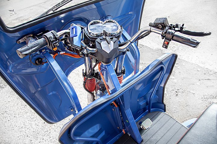картинка Грузовой электротрицикл Rutrike Гермес Pro 1500 72V1500W от магазина Eltreco